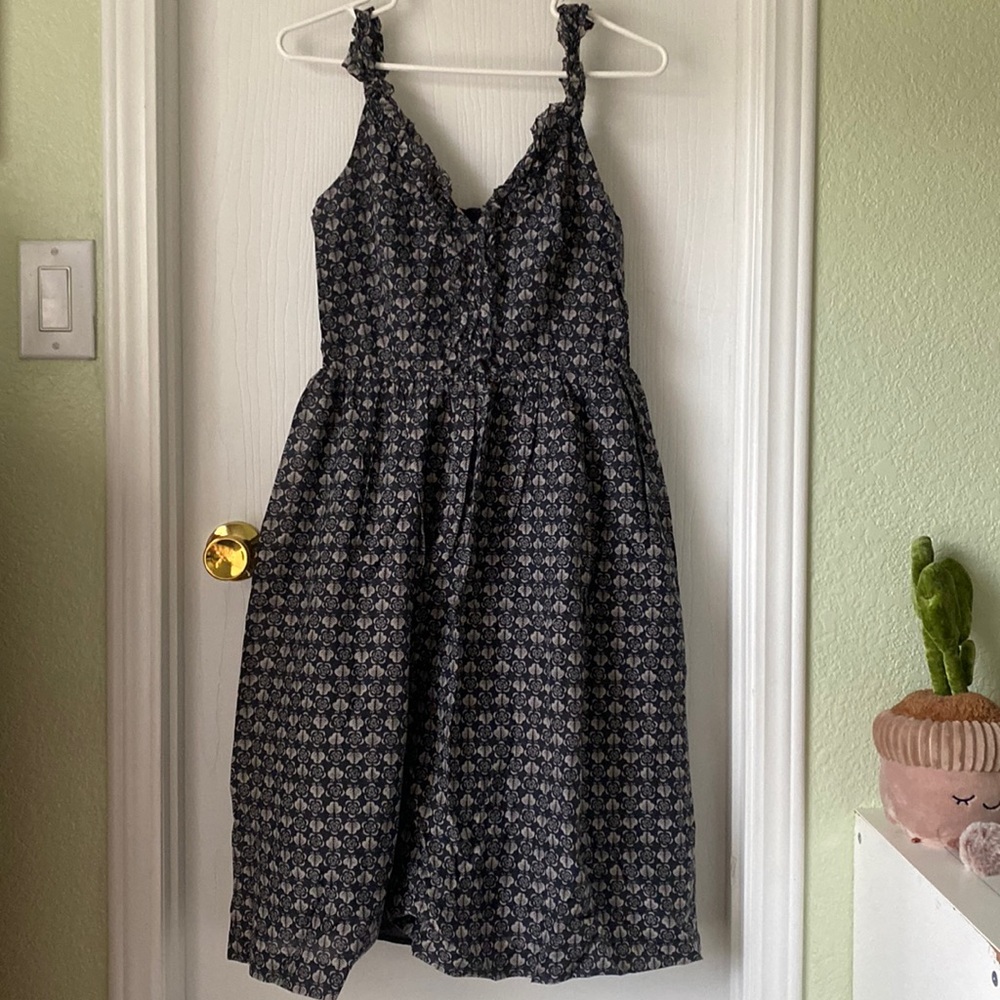 Women’s Banana Republic Grey Floral Dress
